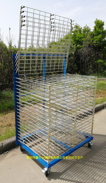 千層架也稱絲印千層架、千層車、乾燥架、晾曬架、晾紙架、網(wǎng)架、層架臺(tái)車及印刷車和干燥架，咨詢電話025-88802418